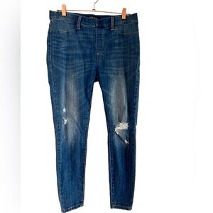 Judy Blue 15/32 Skinny Distressed Jeggings